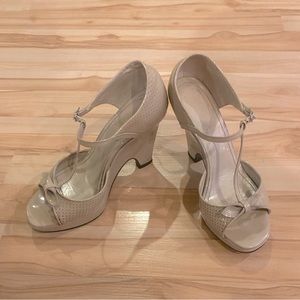 Vintage Tod’s Patent Leather Nude Wedges size 37